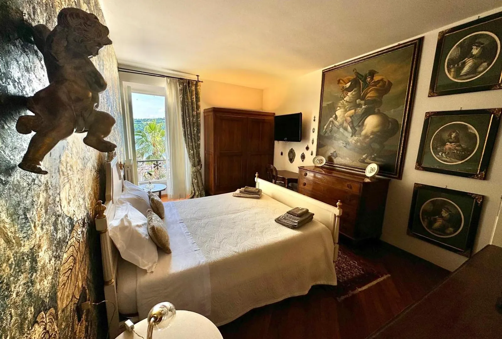 Boutique Apartment Oliva Salo 0*,  Italy